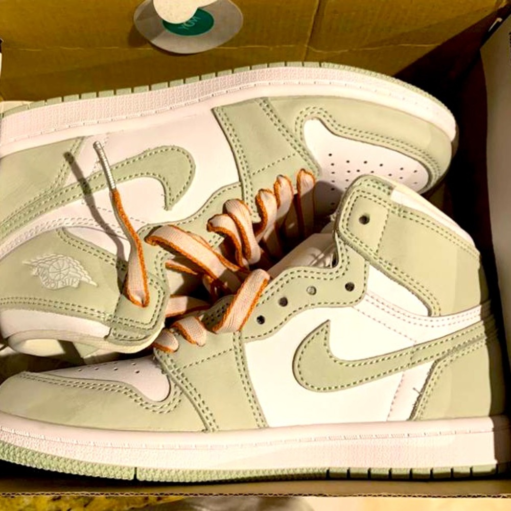 JORDAN 1 HIGH RETRO OG SEAFOAM